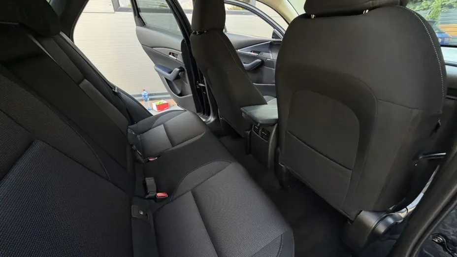 MAZDA CX-30 -