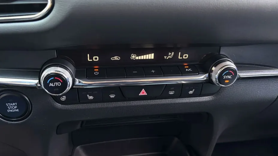MAZDA CX-30 -