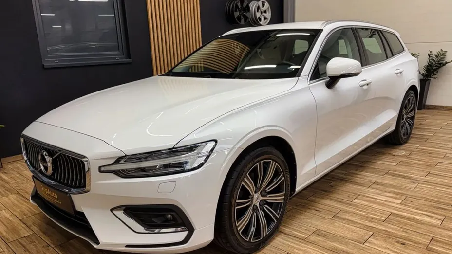 VOLVO V60 -
