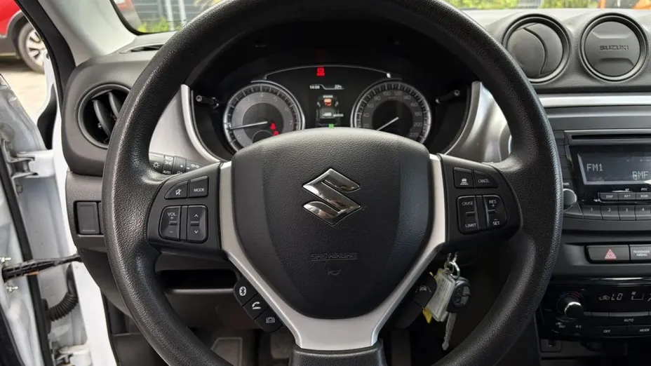 SUZUKI Vitara -