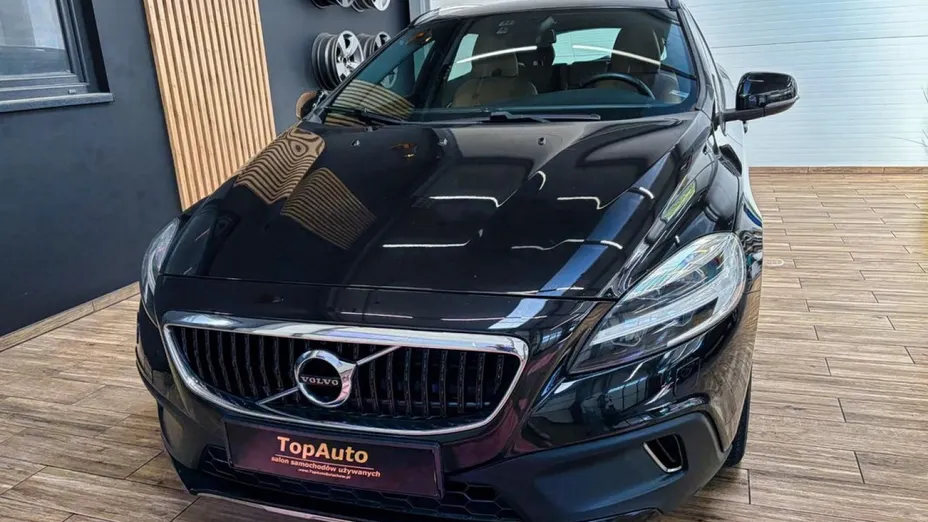 VOLVO V40 Cross Country -