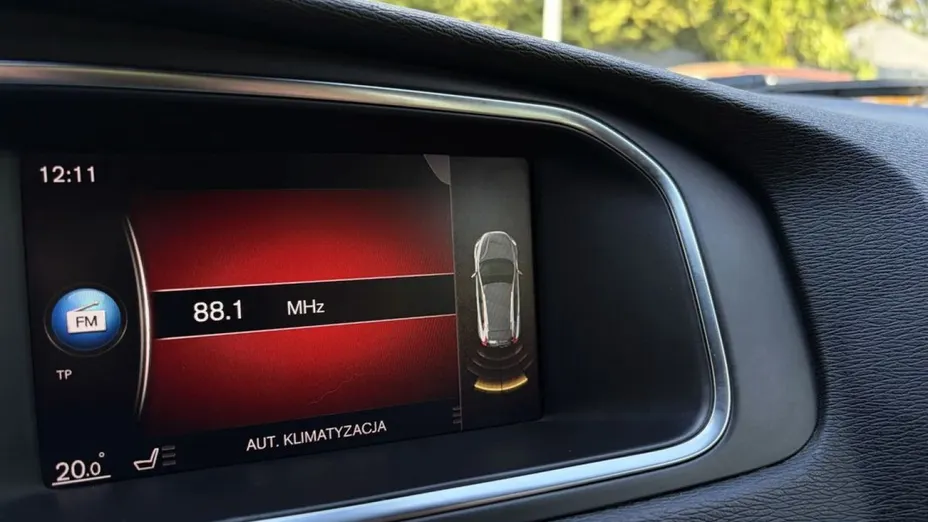 VOLVO V40 Cross Country -