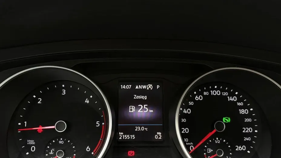 VOLKSWAGEN Tiguan -