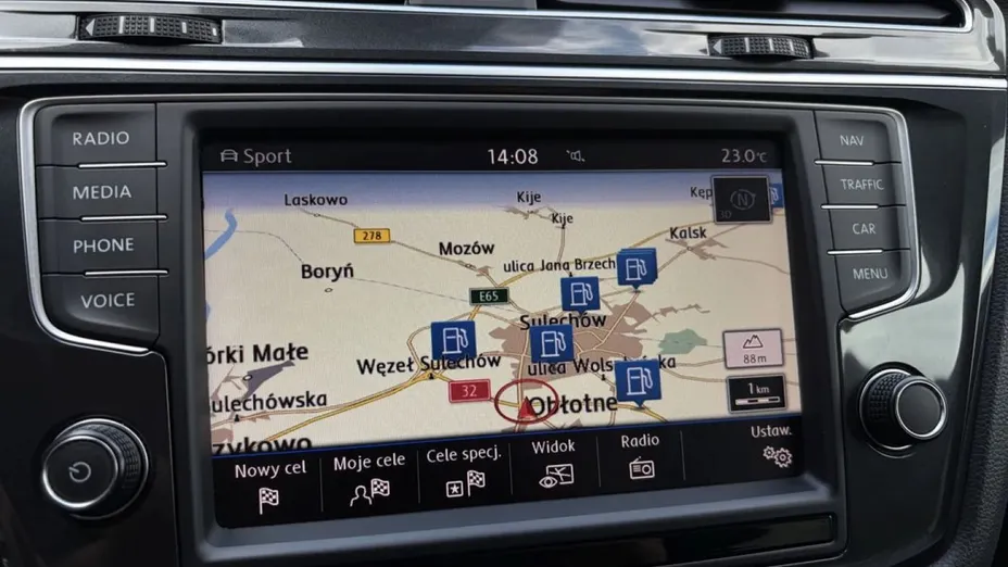 VOLKSWAGEN Tiguan -