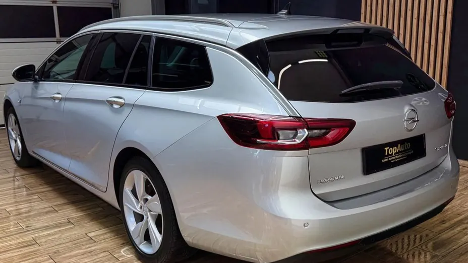 OPEL Insignia -