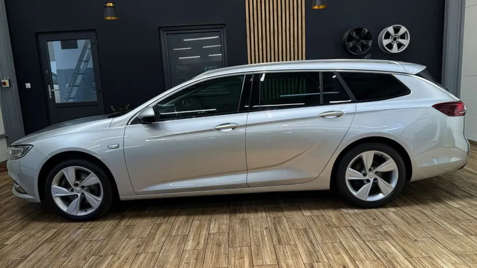 OPEL Insignia -