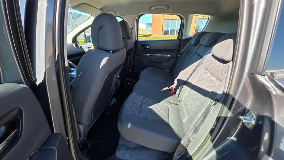 PEUGEOT 3008 -
