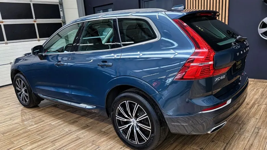 VOLVO XC60 -