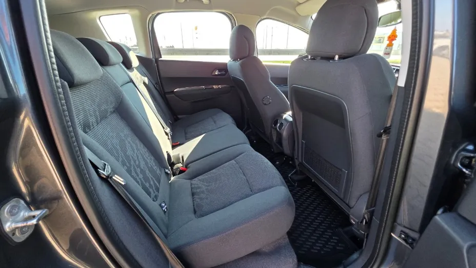 PEUGEOT 3008 -