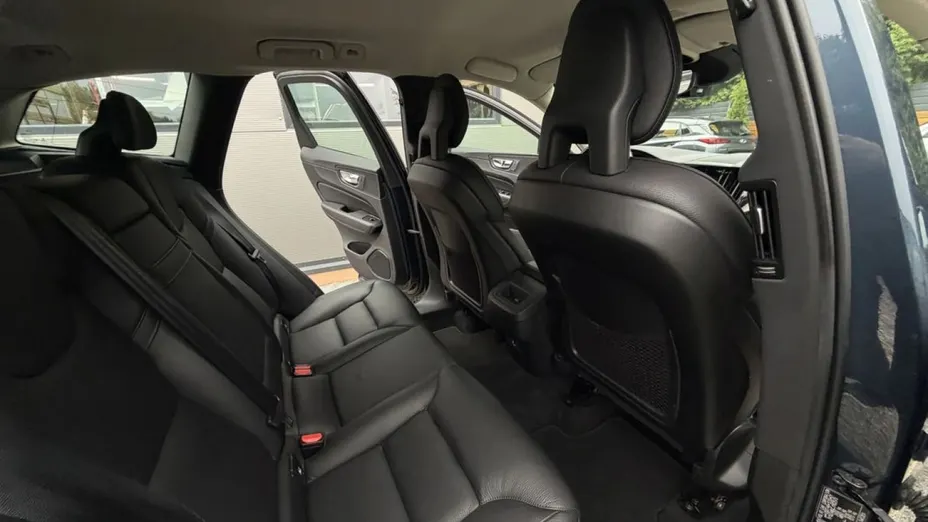 VOLVO XC60 -