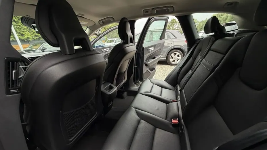 VOLVO XC60 -