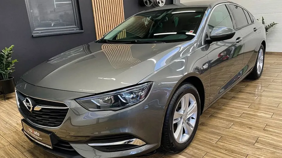 OPEL Insignia -