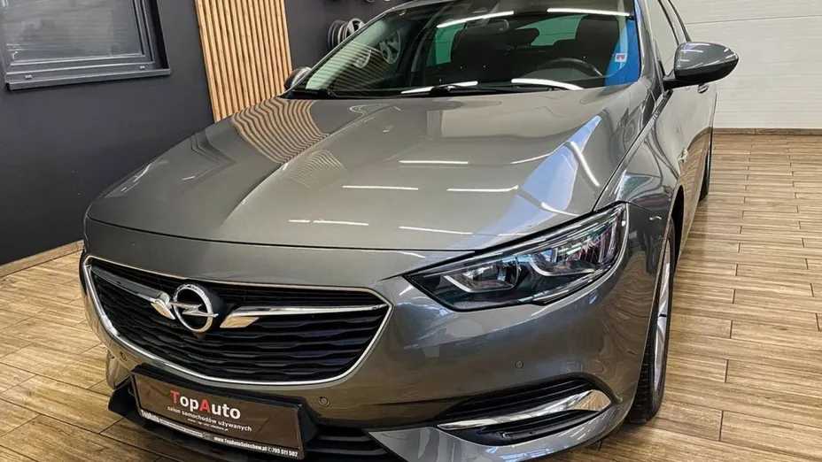 OPEL Insignia -