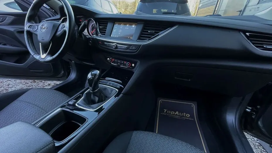 OPEL Insignia -