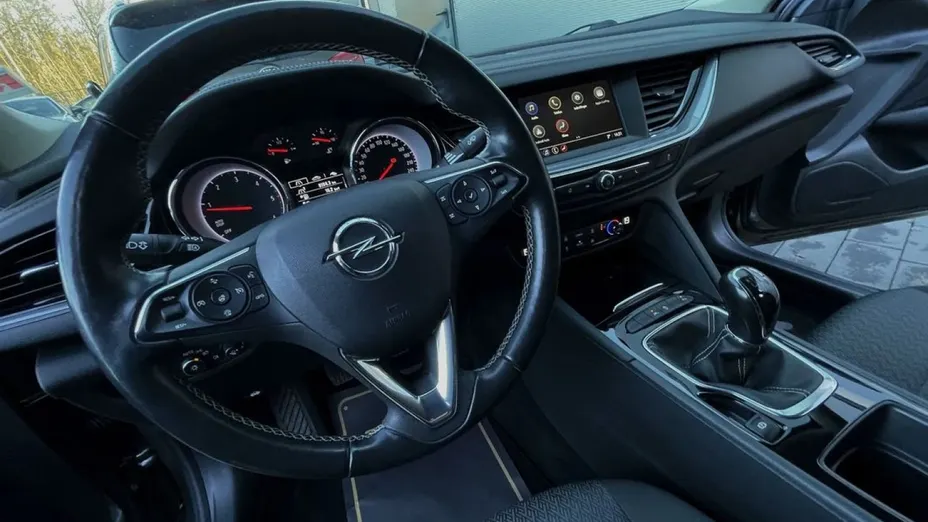 OPEL Insignia -