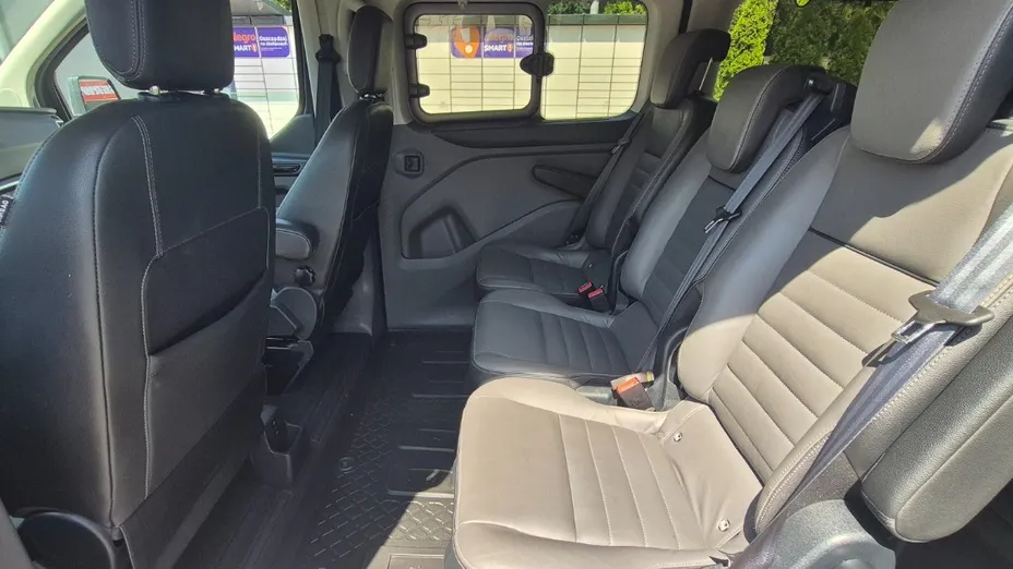 FORD Tourneo Custom -