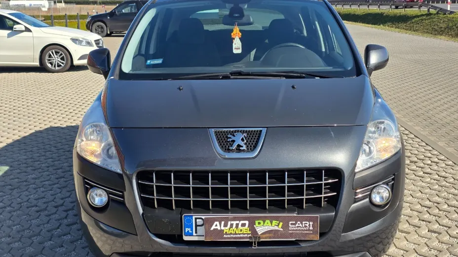 PEUGEOT 3008 -