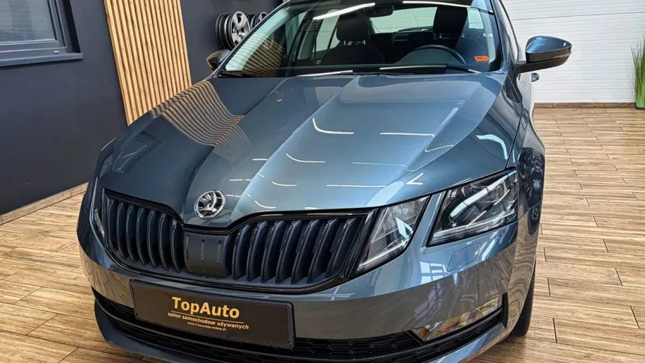 SKODA Octavia -