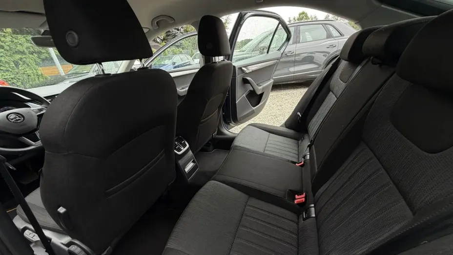 SKODA Octavia -