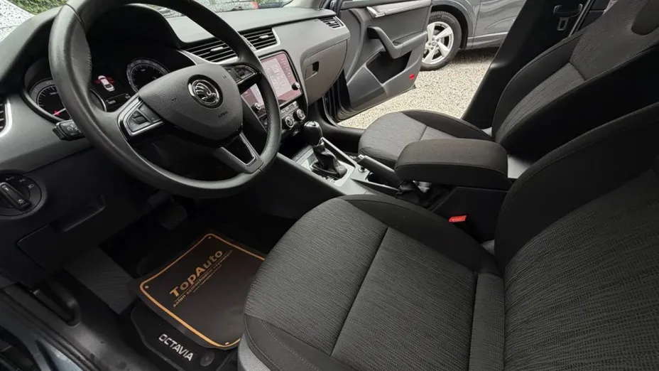 SKODA Octavia -