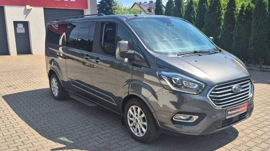 FORD Tourneo Custom -