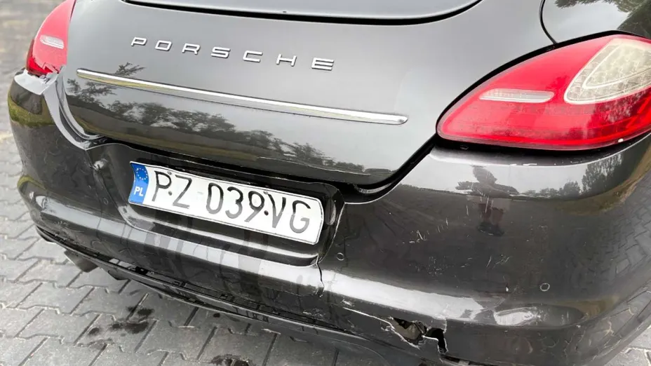 PORSCHE Panamera -