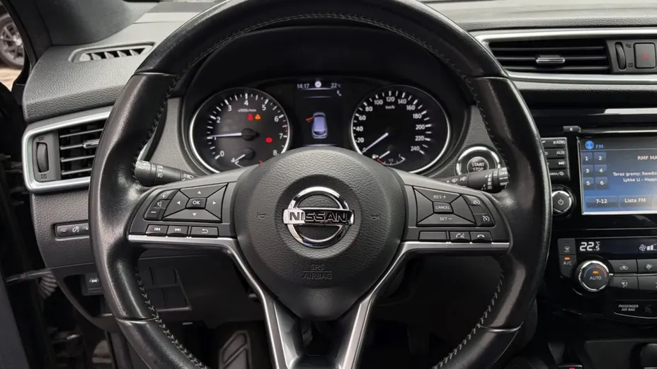 NISSAN Qashqai -