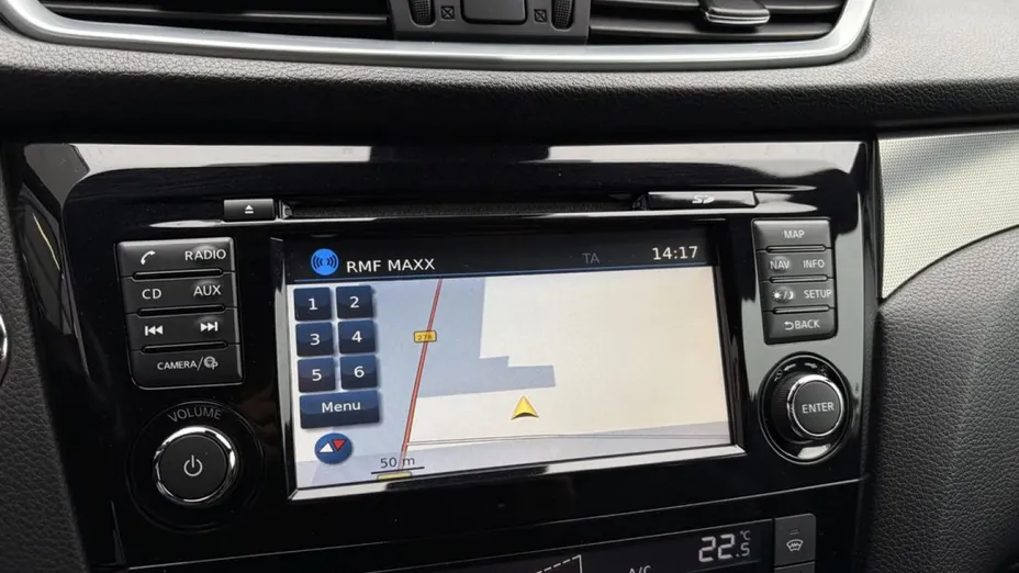 NISSAN Qashqai -