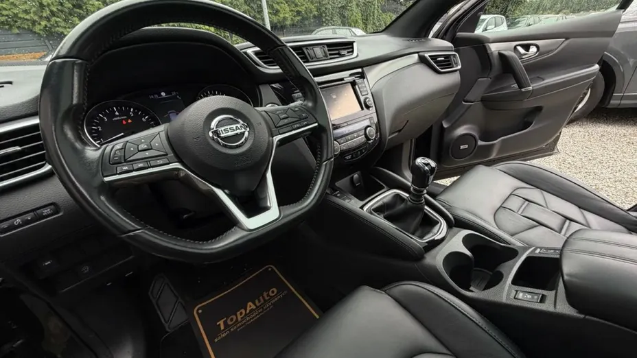 NISSAN Qashqai -