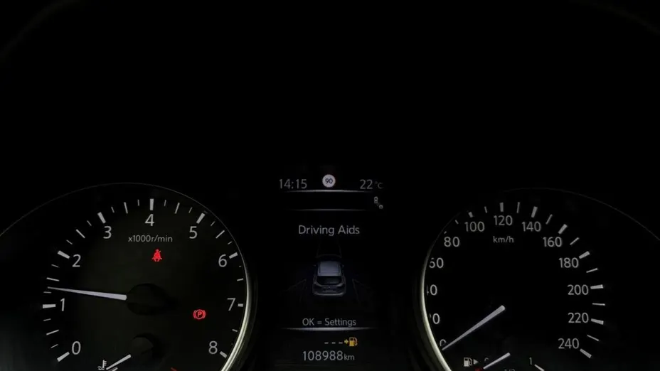 NISSAN Qashqai -