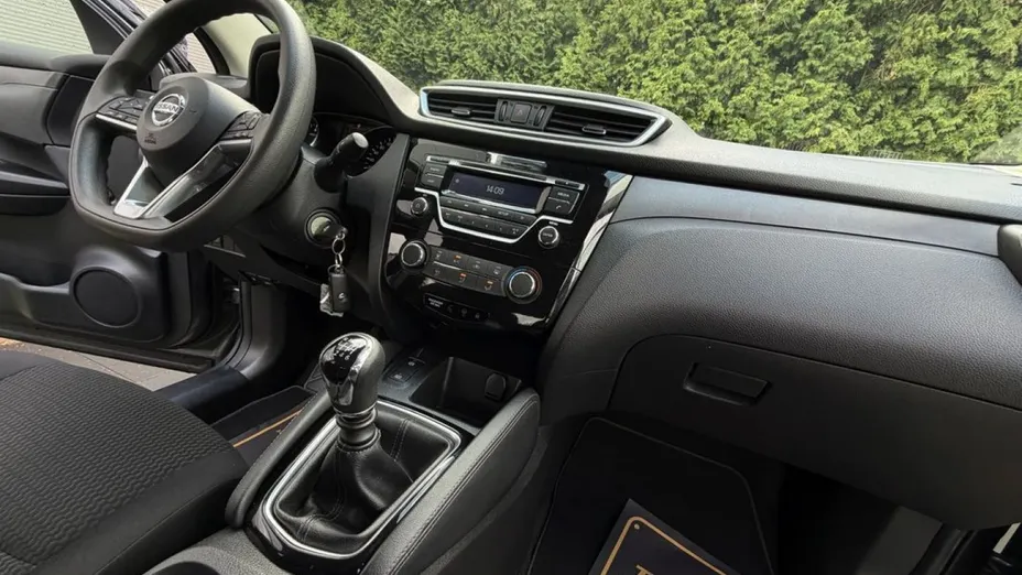 NISSAN Qashqai -