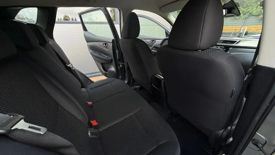 NISSAN Qashqai -