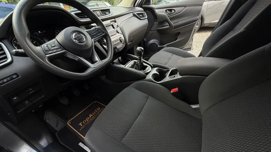 NISSAN Qashqai -