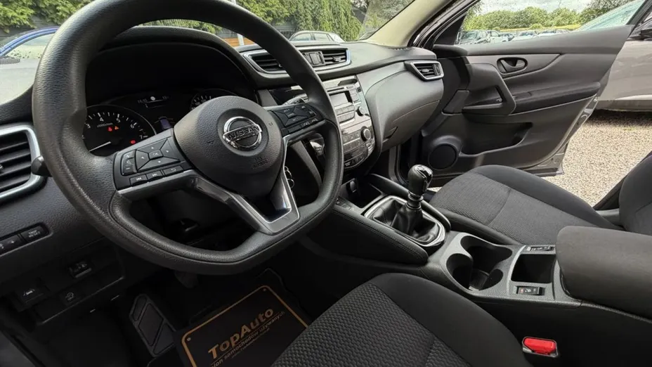 NISSAN Qashqai -