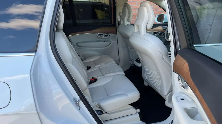 VOLVO XC90 -