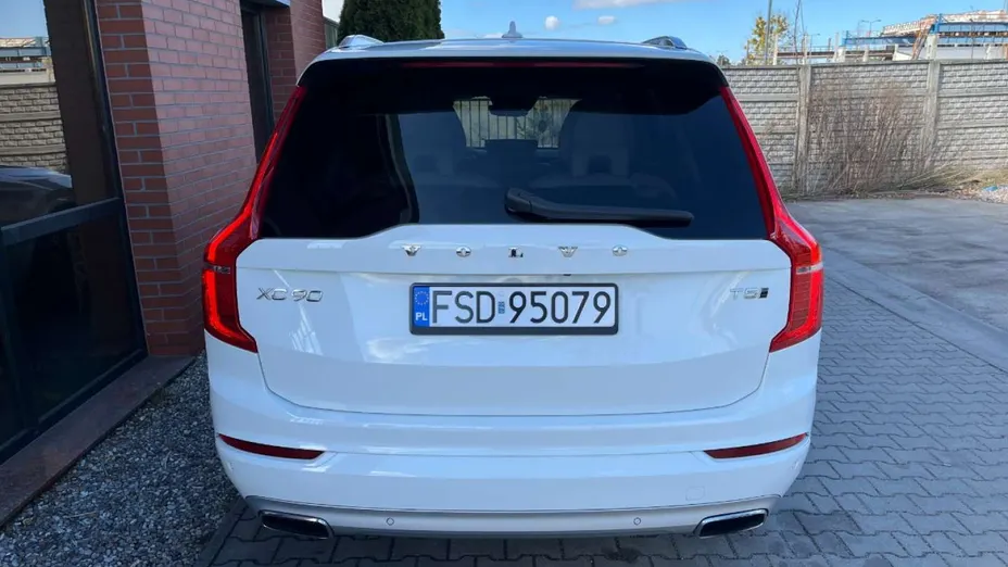 VOLVO XC90 -
