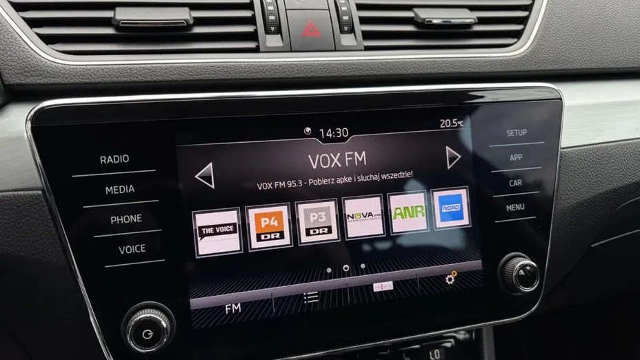 SKODA Superb -