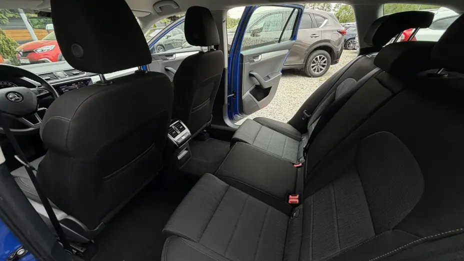 SKODA Superb -