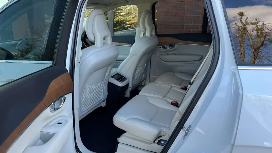 VOLVO XC90 -