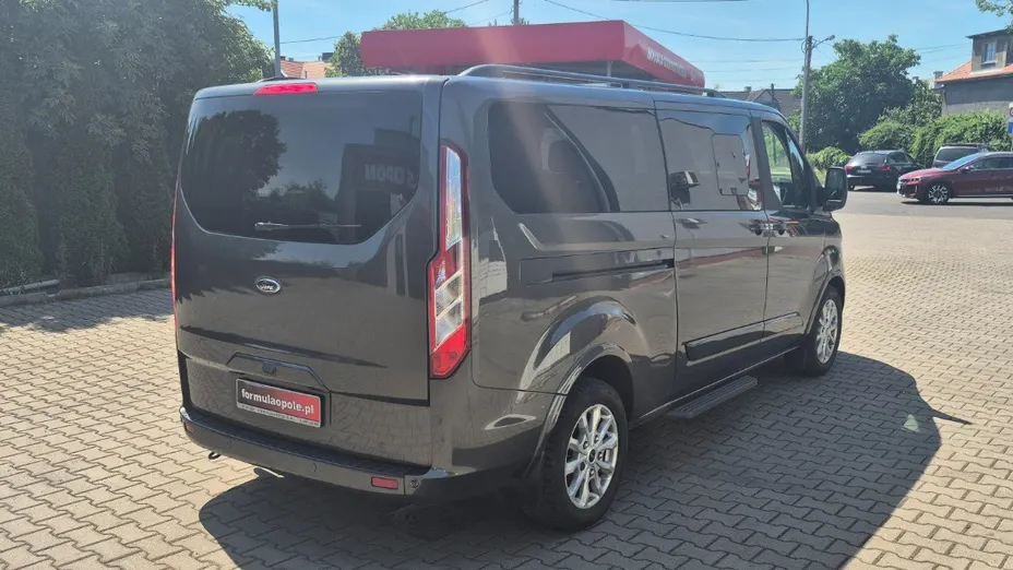 FORD Tourneo Custom -