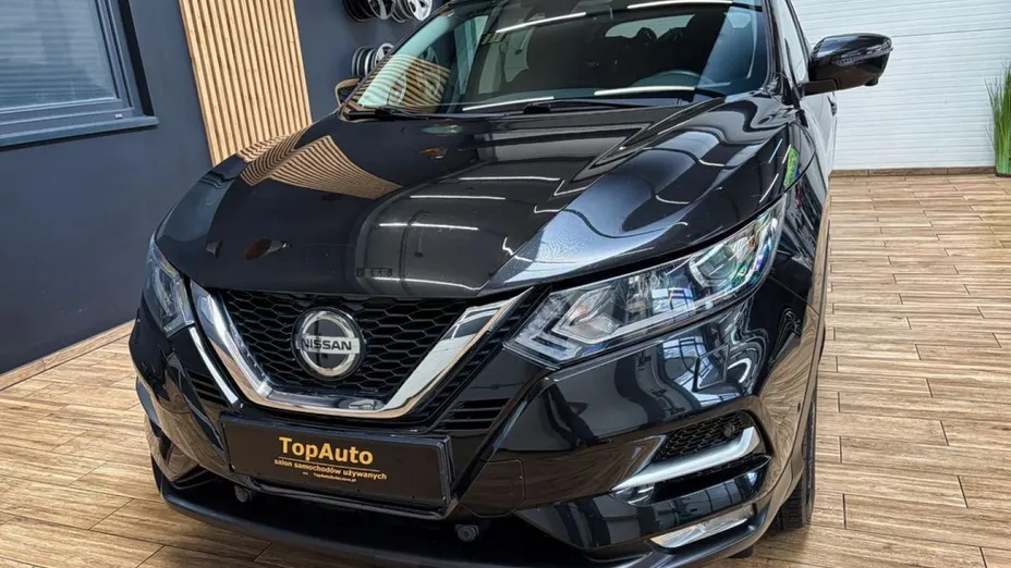 NISSAN Qashqai -