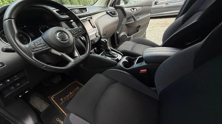 NISSAN Qashqai -