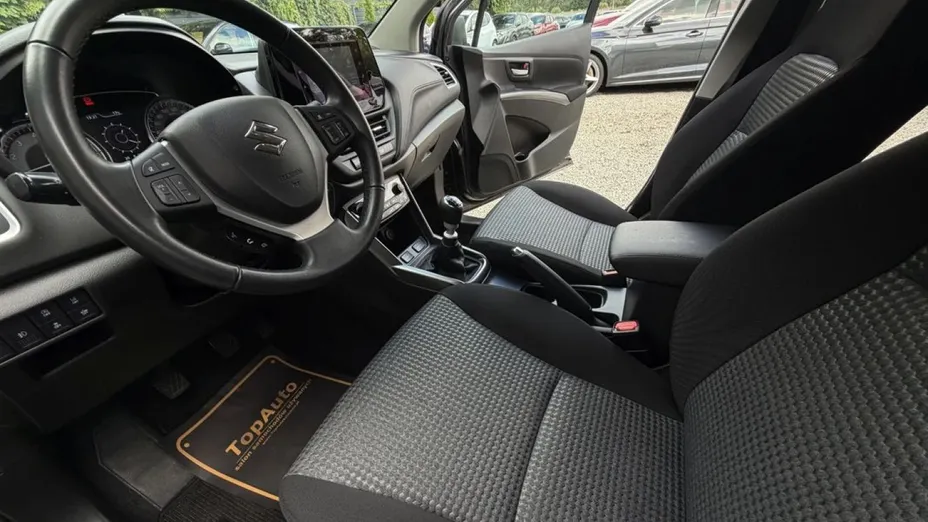 SUZUKI SX4 -