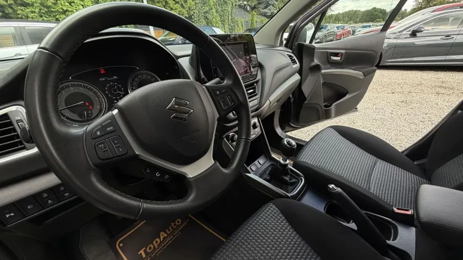 SUZUKI SX4 -