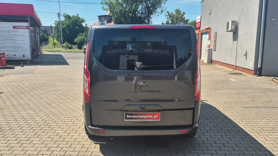 FORD Tourneo Custom -