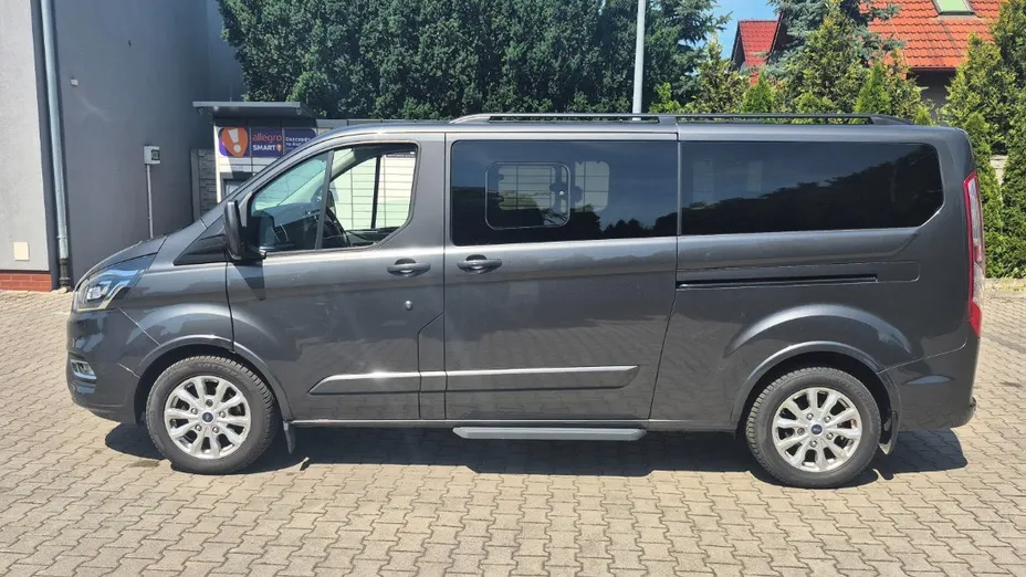 FORD Tourneo Custom -