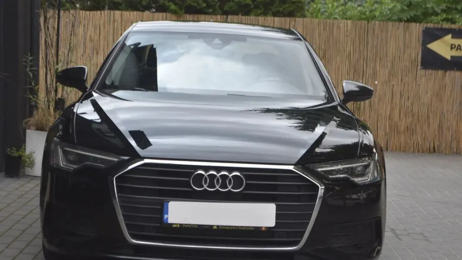 AUDI A6 -