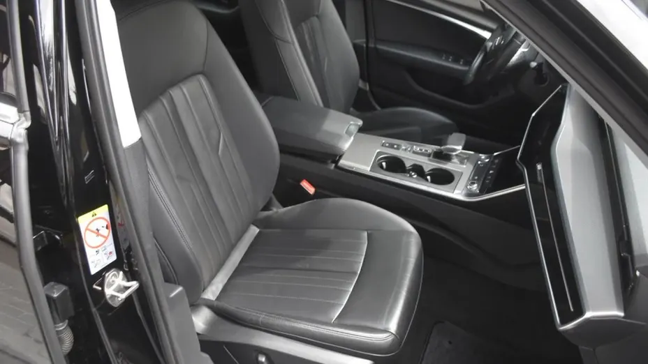 AUDI A6 -