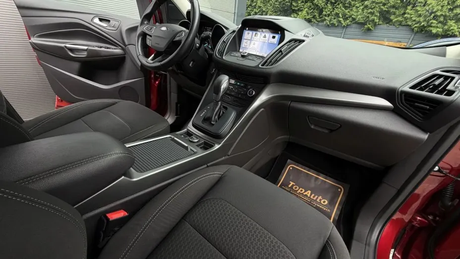 FORD Kuga -