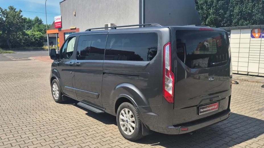 FORD Tourneo Custom -